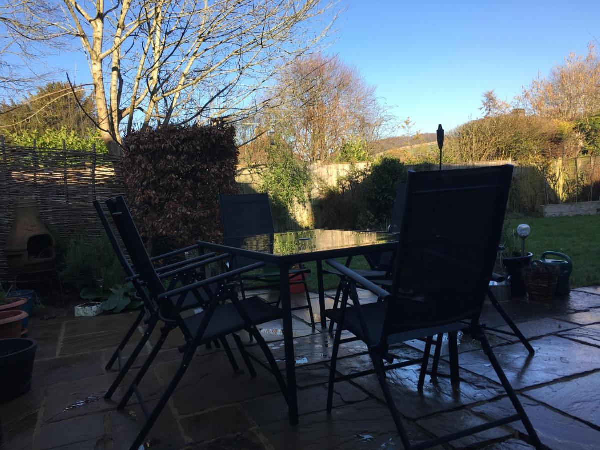5 Charlton Mill Way B&B Chichester Dış mekan fotoğraf