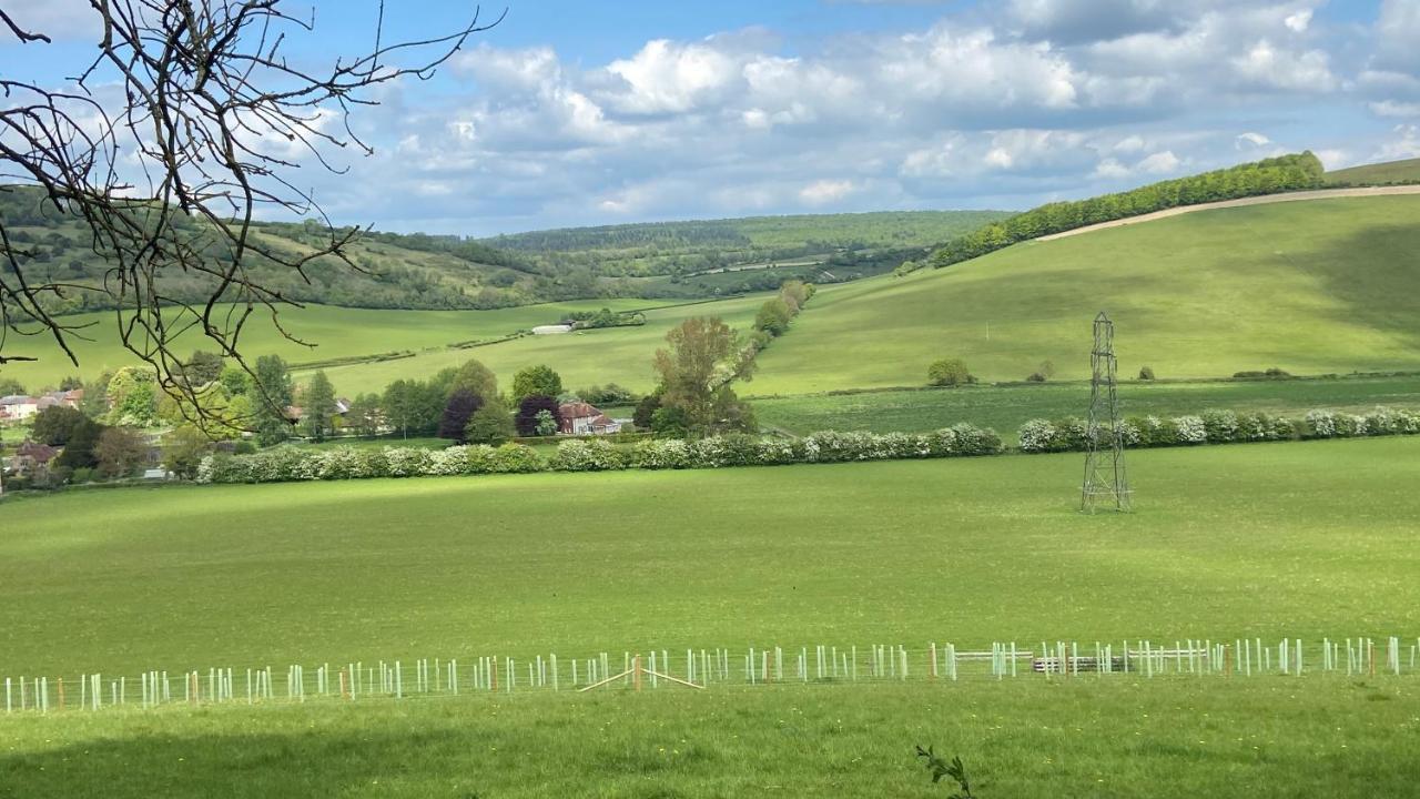 5 Charlton Mill Way B&B Chichester Dış mekan fotoğraf