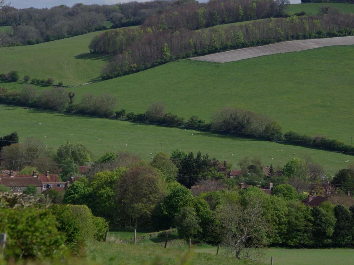 5 Charlton Mill Way B&B Chichester Dış mekan fotoğraf